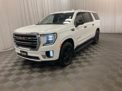Used 2024 GMC Yukon XL SLT image 12
