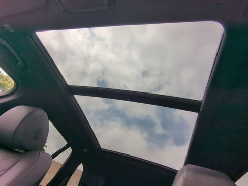 Certified 2024 BMW X5 xDrive40i w/ M Sport Package image 19