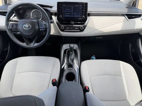 Used 2022 Toyota Corolla LE FWD image 11