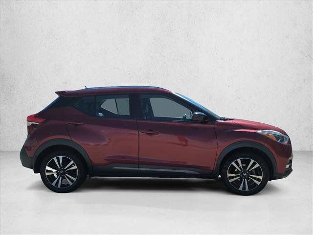 Used 2019 Nissan Kicks SR w/ SR Premium Package FWD image 4