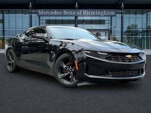 Used 2022 Chevrolet Camaro LT RWD image 1