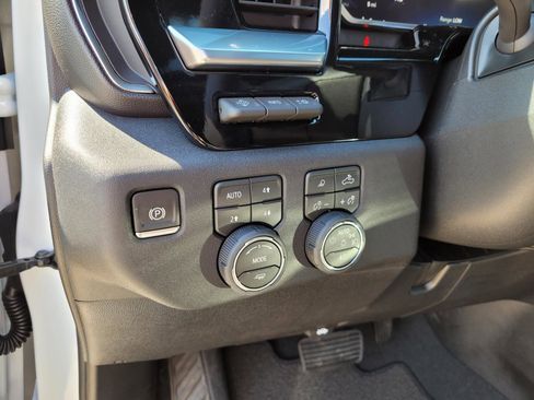 New 2026 Chevrolet Silverado 3500 High Country w/ High Country Premium Package AWD/4WD image 17