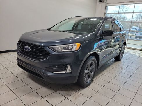 Used 2022 Ford Edge SEL w/ Sport Appearance Package image 12