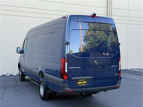 Used 2024 Mercedes-Benz Sprinter 3500 image 28