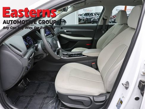 Used 2023 Hyundai Sonata SE FWD image 14