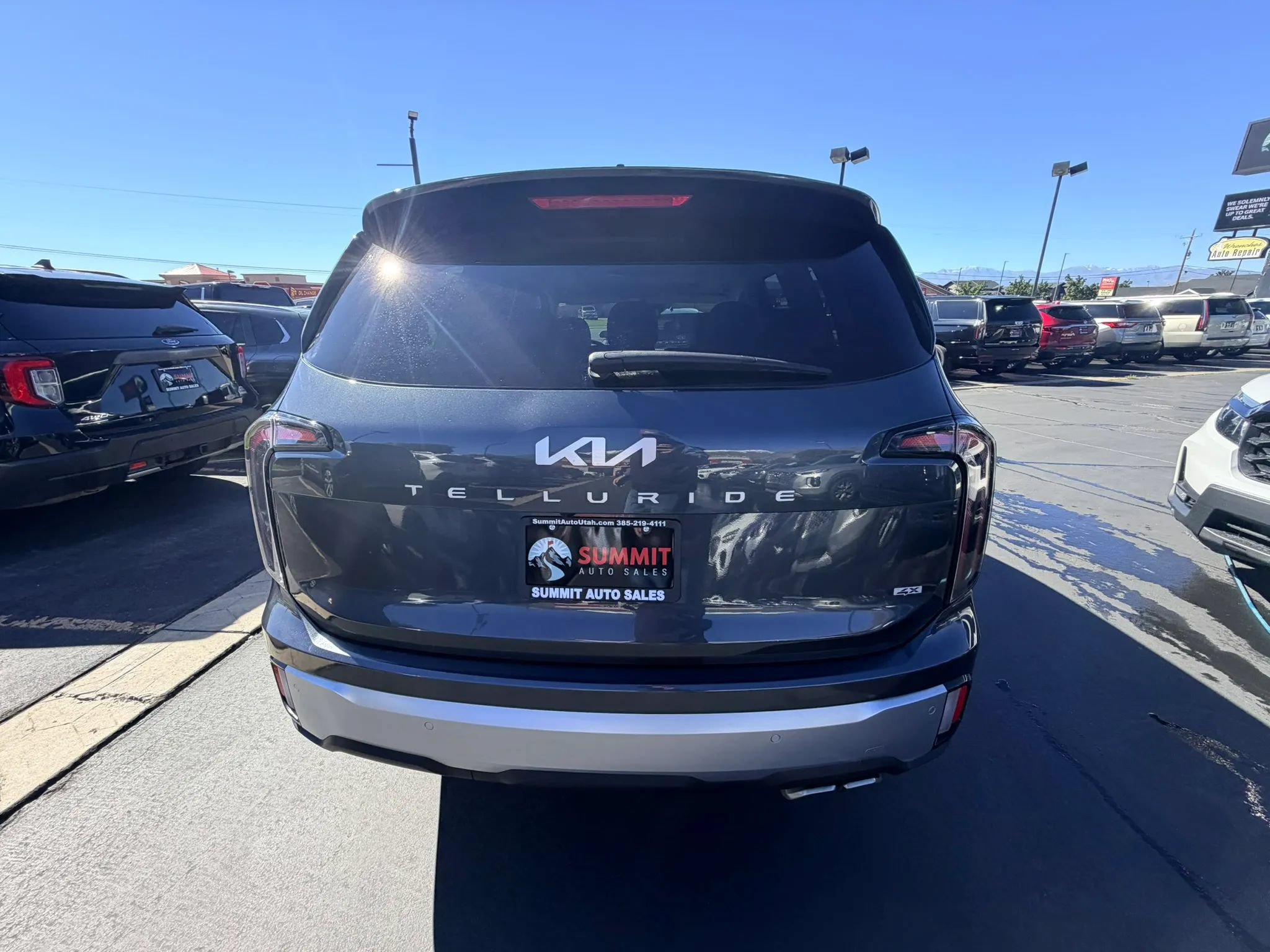 Used 2024 Kia Telluride EX AWD/4WD image 4