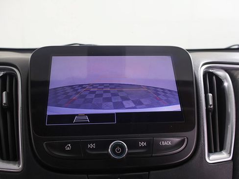 Used 2021 Chevrolet Malibu LT FWD image 41