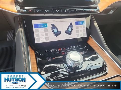 New 2024 Jeep Grand Wagoneer Series III w/ HD Trailer Tow Package image 16