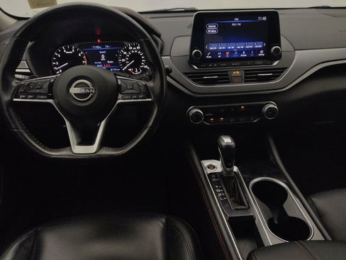 Used 2024 Nissan Altima 2.5 SR FWD image 22