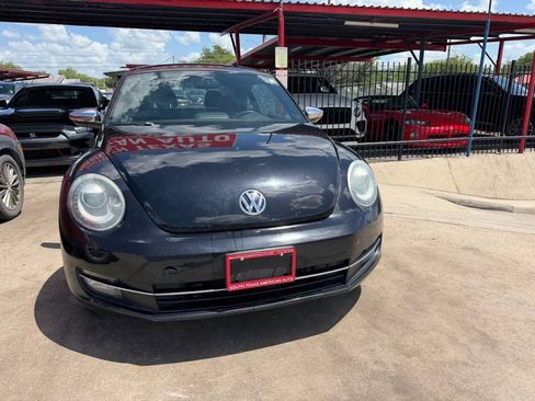 Used 2013 Volkswagen Beetle Turbo FWD image 8