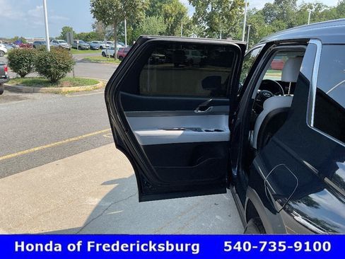 Used 2025 Hyundai Palisade SEL FWD image 16
