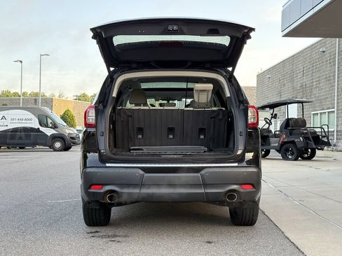 Used 2020 Subaru Ascent Limited w/ Technology Package AWD/4WD image 12
