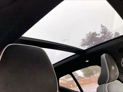 Used 2023 Volvo XC40 Recharge Ultimate w/ Protection Package Premier image 25