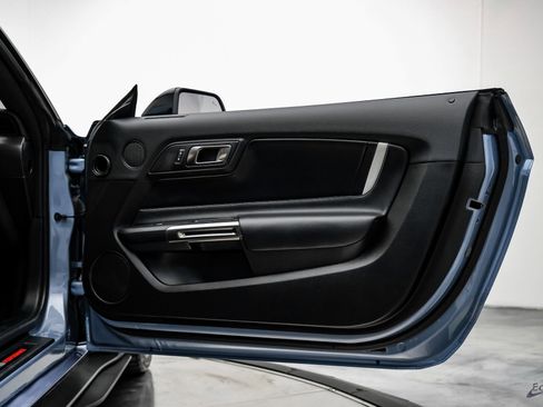 Used 2022 Ford Mustang Shelby GT500 w/ Technology Package image 56