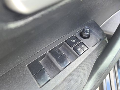 Used 2021 Toyota Corolla LE image 20