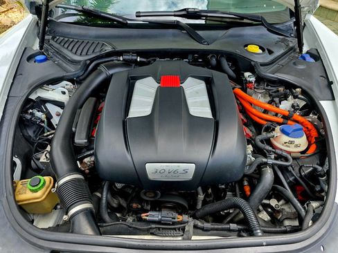 Used 2015 Porsche Panamera S w/ Premium Package image 61