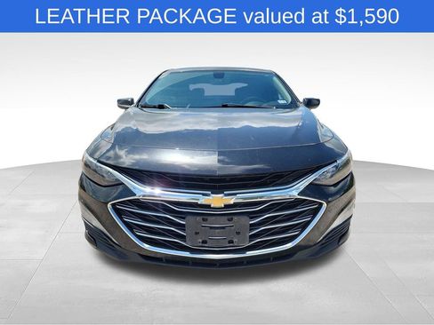 Used 2022 Chevrolet Malibu LT w/ Leather Package FWD image 2
