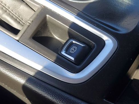 Used 2019 Chevrolet Equinox LT image 22