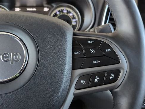 Used 2019 Jeep Cherokee Limited w/ Luxury Group image 27