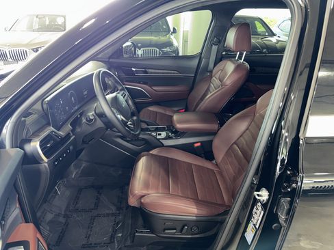 Used 2025 Kia Telluride SX Prestige AWD/4WD image 19