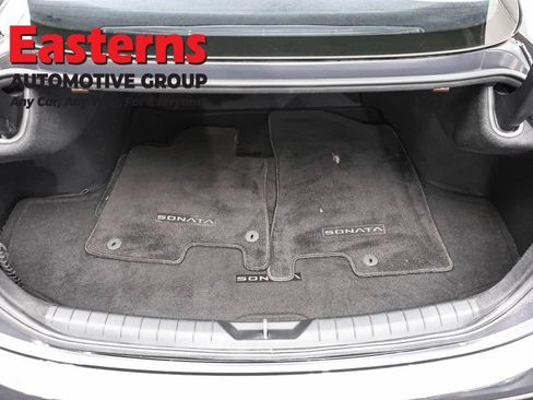 Used 2024 Hyundai Sonata Limited FWD image 9