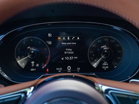 Used 2023 Bentley Bentayga AWD/4WD image 17