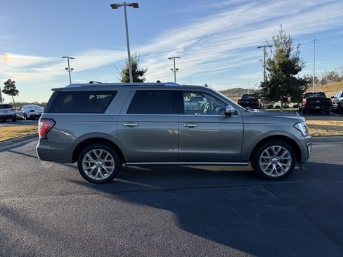 Used 2019 Ford Expedition Max Platinum image 9