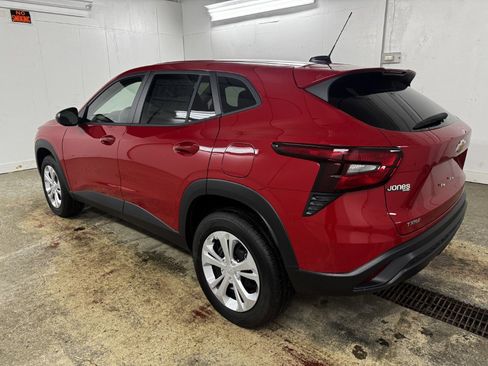 New 2026 Chevrolet Trax LS image 6