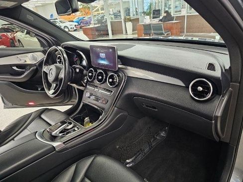 Used 2019 Mercedes-Benz GLC 350e 4MATIC image 8