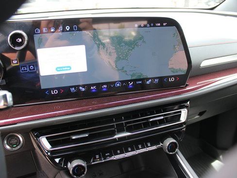 Used 2026 Chevrolet Traverse RS w/ LPO, Floor Liner Package AWD/4WD image 10