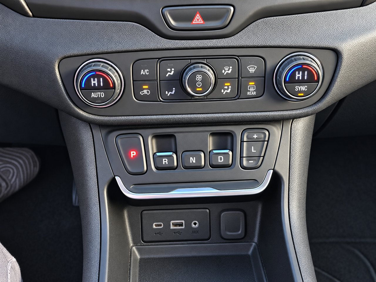 Used 2020 GMC Terrain SLE w/ Driver Convenience Package AWD/4WD image 19