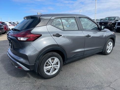 Used 2023 Nissan Kicks S FWD image 4