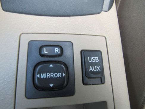 Used 2012 Toyota RAV4 Limited w/ Premium Plus Value Pkg AWD/4WD image 19