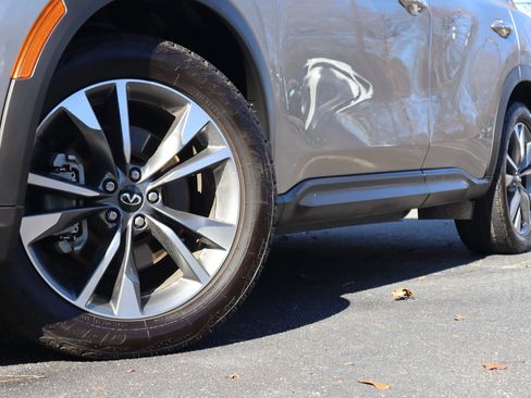 Used 2022 INFINITI QX60 Luxe w/ Vision Package FWD image 2