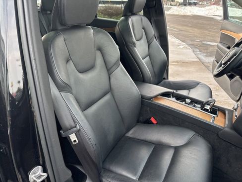 Certified 2023 Volvo XC90 B6 Core w/ Climate Package image 36