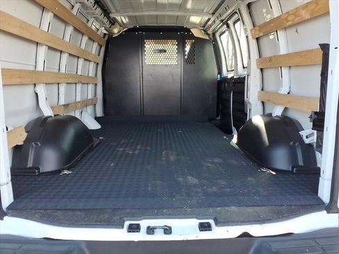 Used 2024 Chevrolet Express 2500 w/ Driver Convenience Package image 13