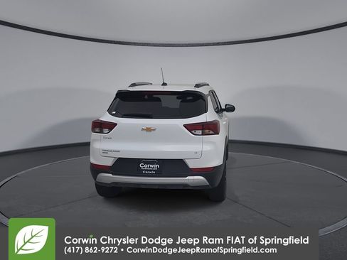 Used 2025 Chevrolet TrailBlazer LT AWD/4WD image 13