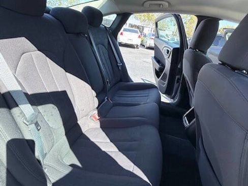 Used 2015 Chrysler 200 Limited w/ Convenience Group image 14