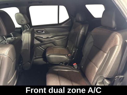 Used 2023 Chevrolet Traverse High Country image 10