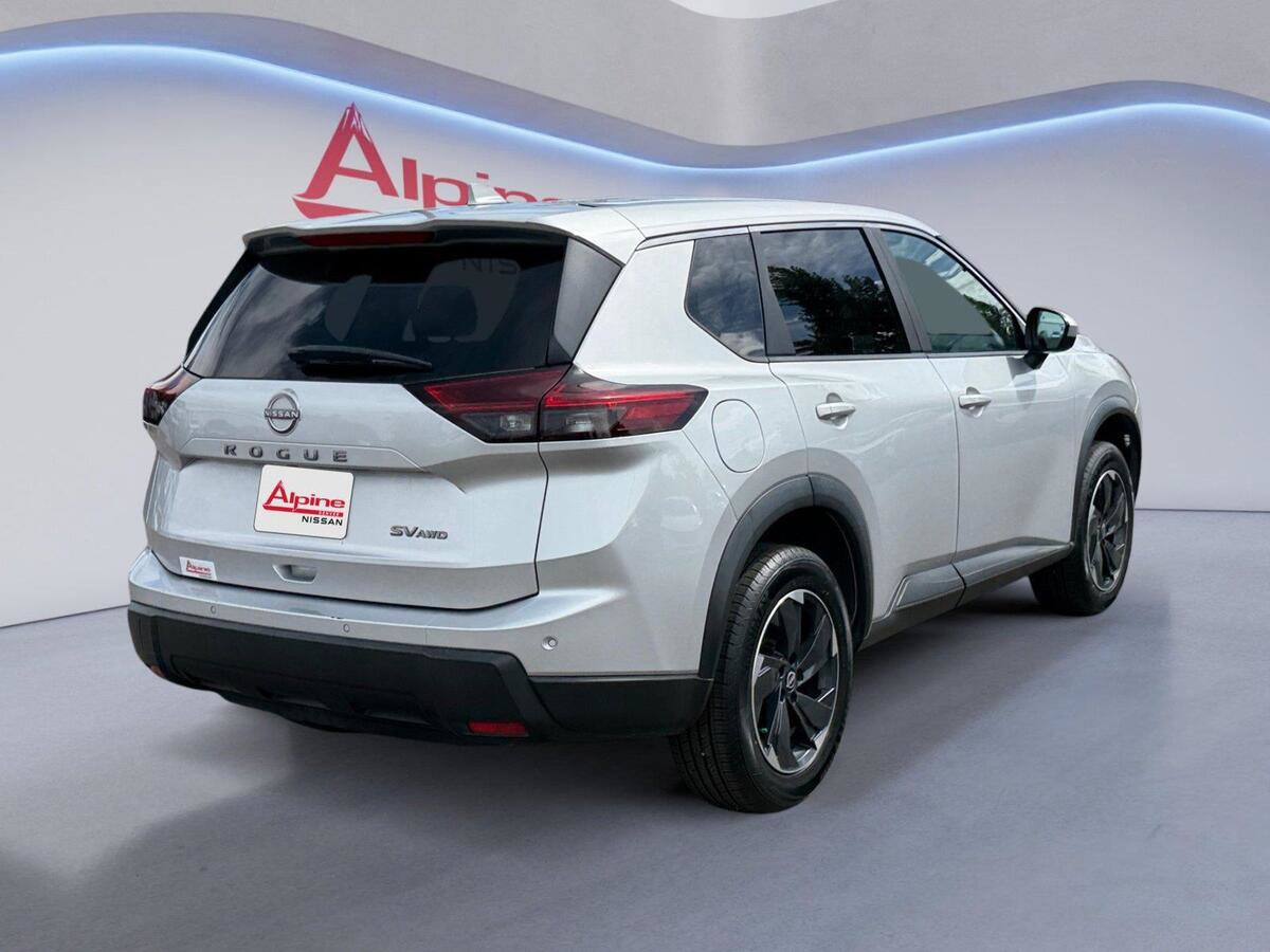 Used 2024 Nissan Rogue SV AWD/4WD image 5