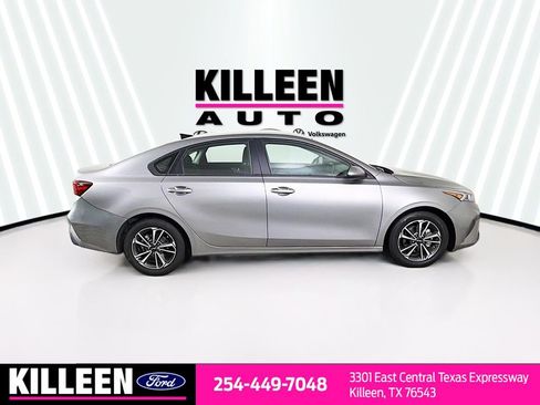 Used 2024 Kia Forte LXS FWD image 9