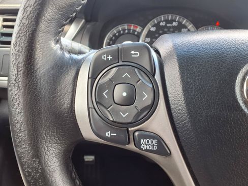 Used 2013 Toyota Camry SE FWD image 13