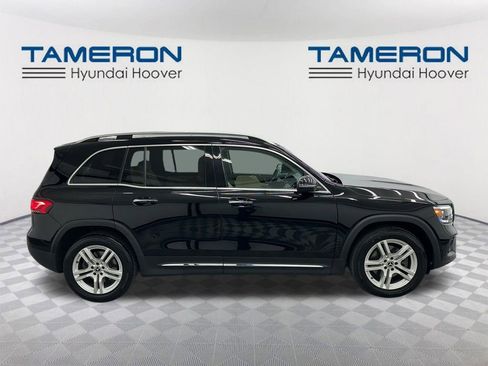 Used 2023 Mercedes-Benz GLB 250 4MATIC w/ Premium Package image 6