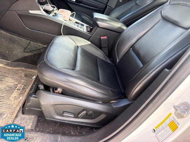 Used 2020 Ford Explorer XLT w/ Equipment Group 202A AWD/4WD image 11