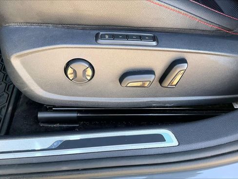 Used 2024 Volkswagen Jetta GLI Autobahn w/ GLI Black Package image 31