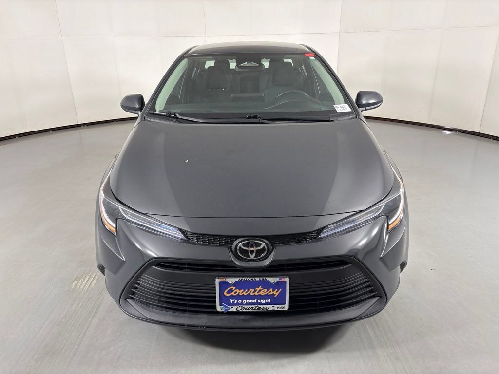 Used 2025 Toyota Corolla LE FWD image 3