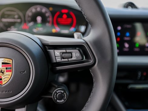 New 2025 Porsche Cayenne E-Hybrid Coupe image 16