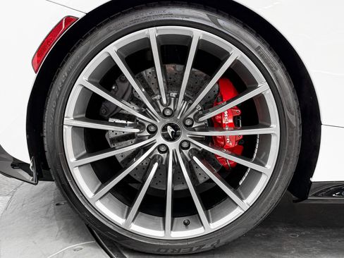 Used 2021 McLaren GT RWD image 30