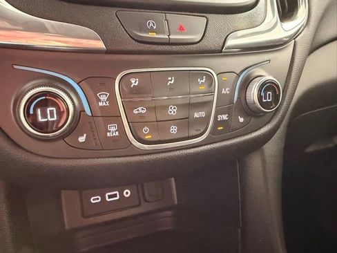 Used 2024 Chevrolet Equinox LT AWD/4WD image 26