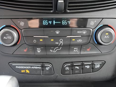 Used 2017 Ford Escape Titanium w/ Canadian Touring Package AWD/4WD image 36